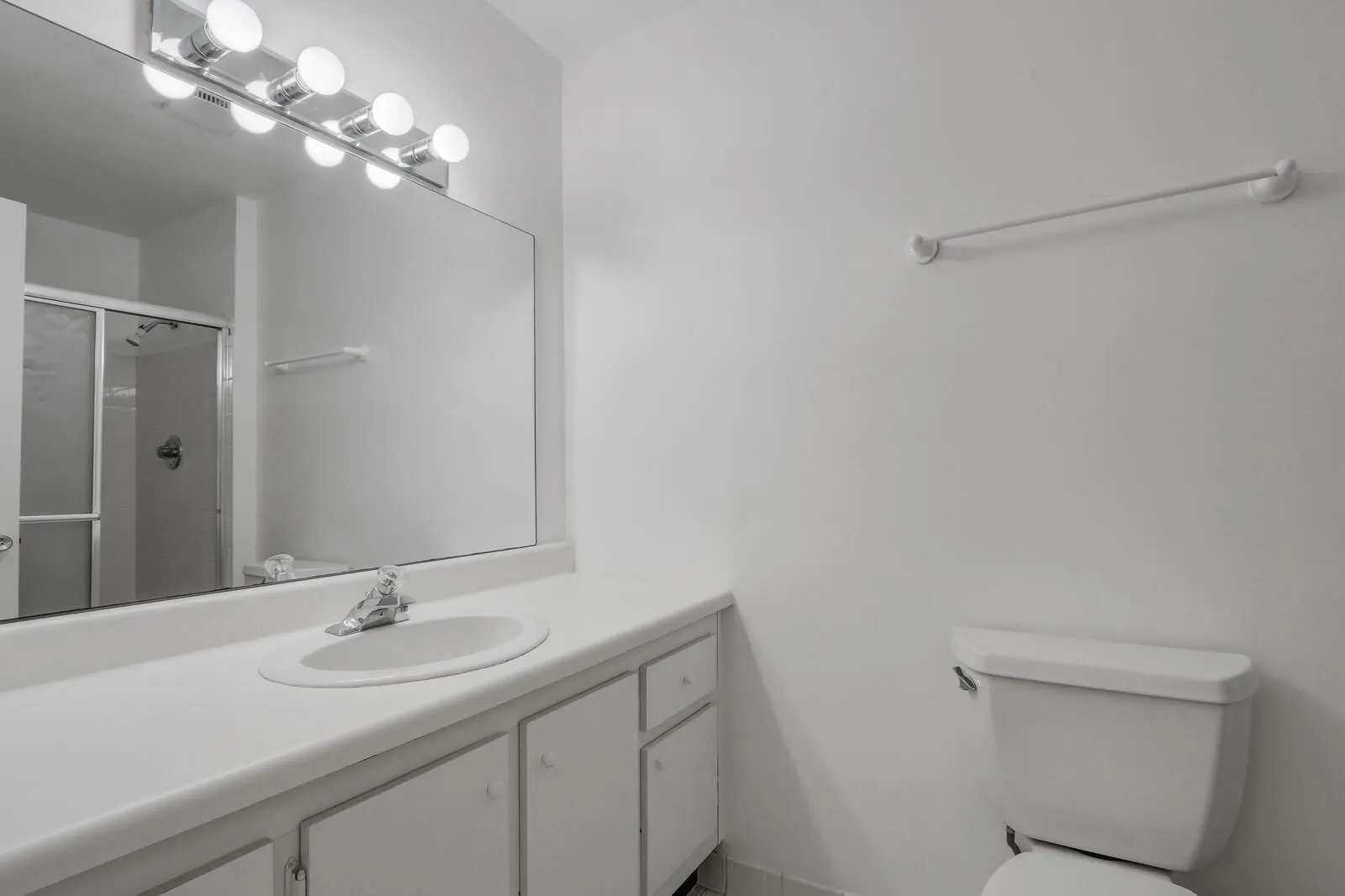 6531 SE Federal Hwy, #G106