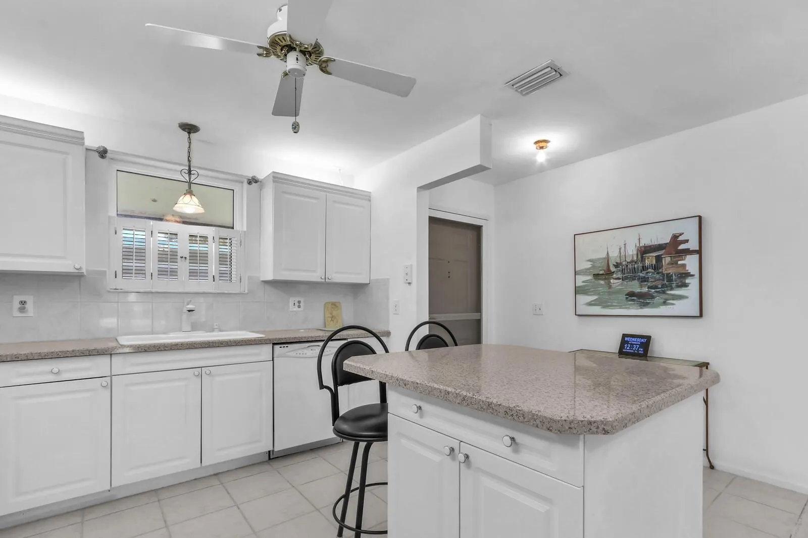 6531 SE Federal Hwy, #G106