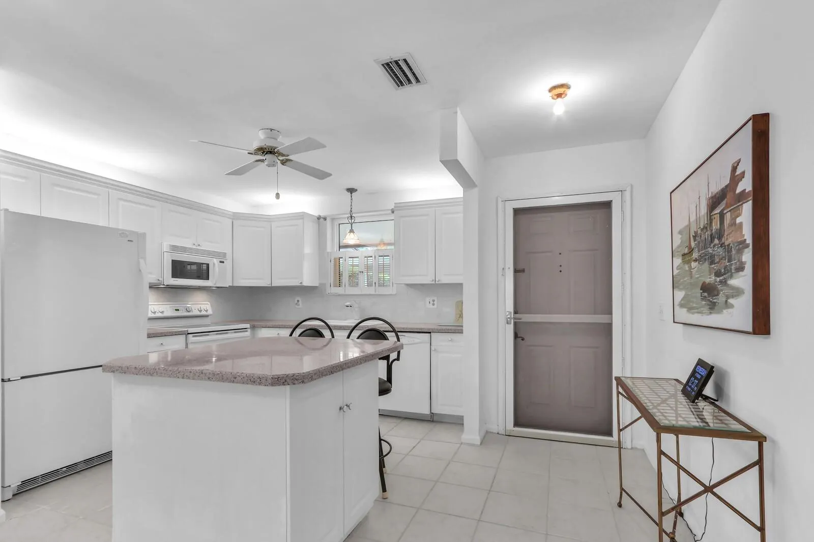 6531 SE Federal Hwy, #G106