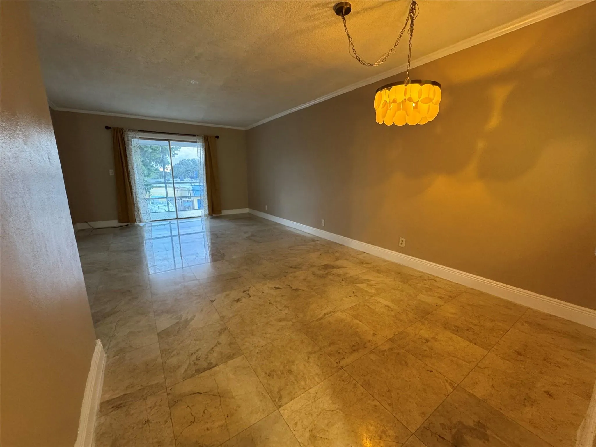 2301 NE 14th Street Causeway, #303w