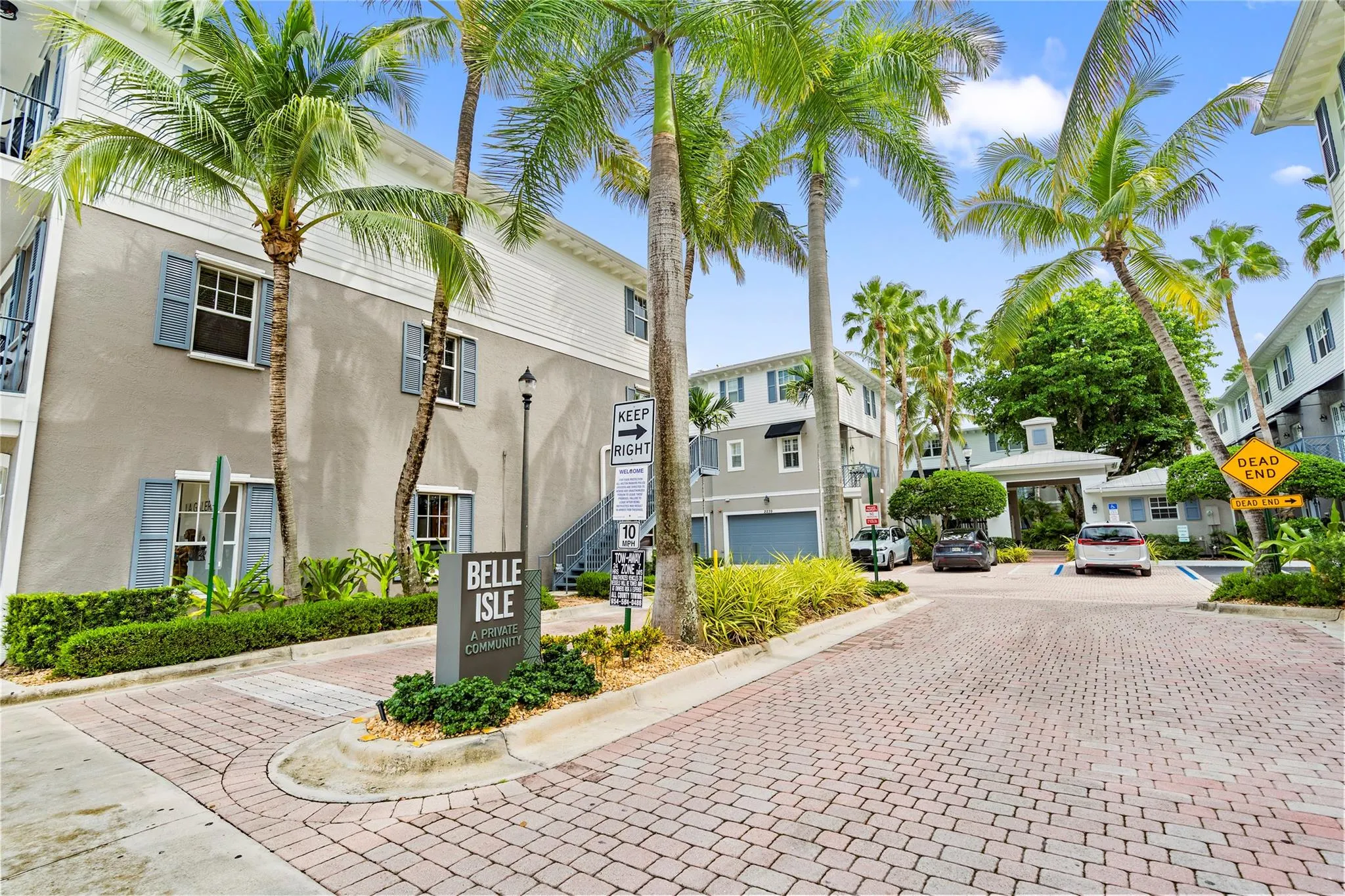 2243 NE 9th Ave