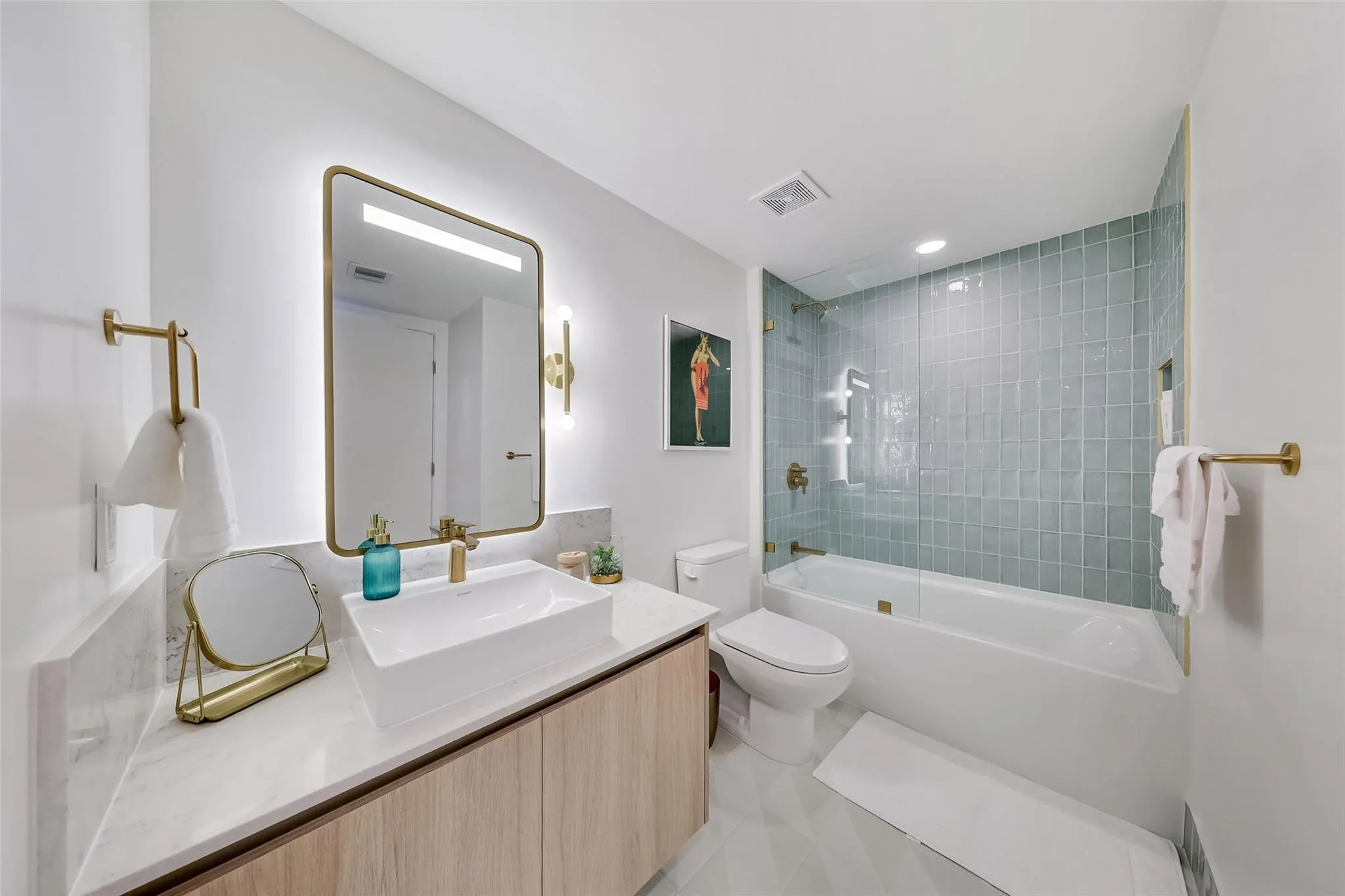 159 NE 6th St, #3113