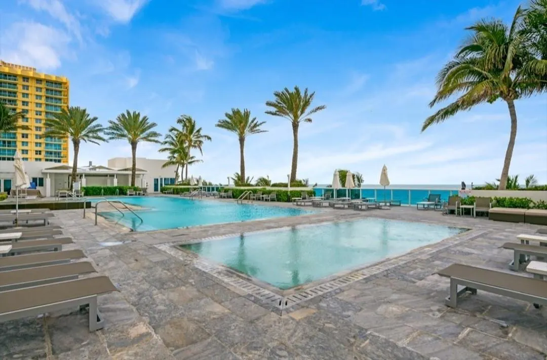 2711 S Ocean Dr, #506