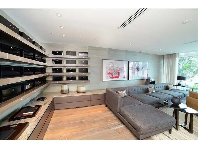 2711 S Ocean Dr, #506