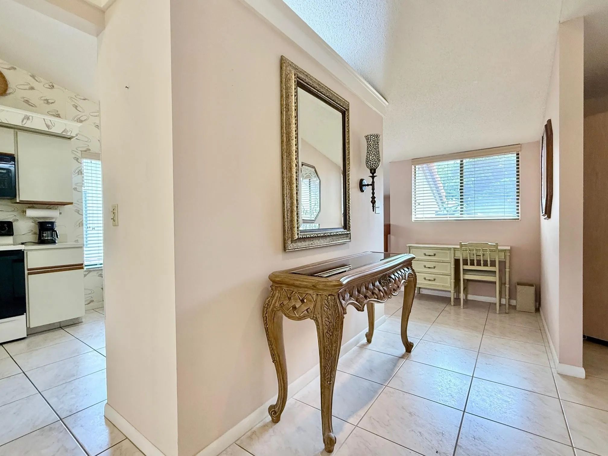 10851 Palm Lake Ave, #202