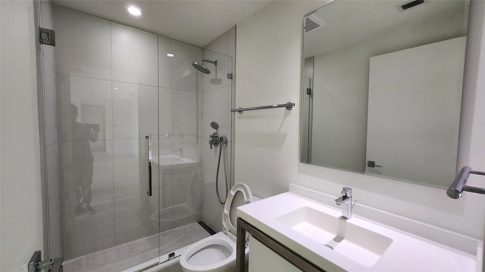 2000 Metropica Way, #1501