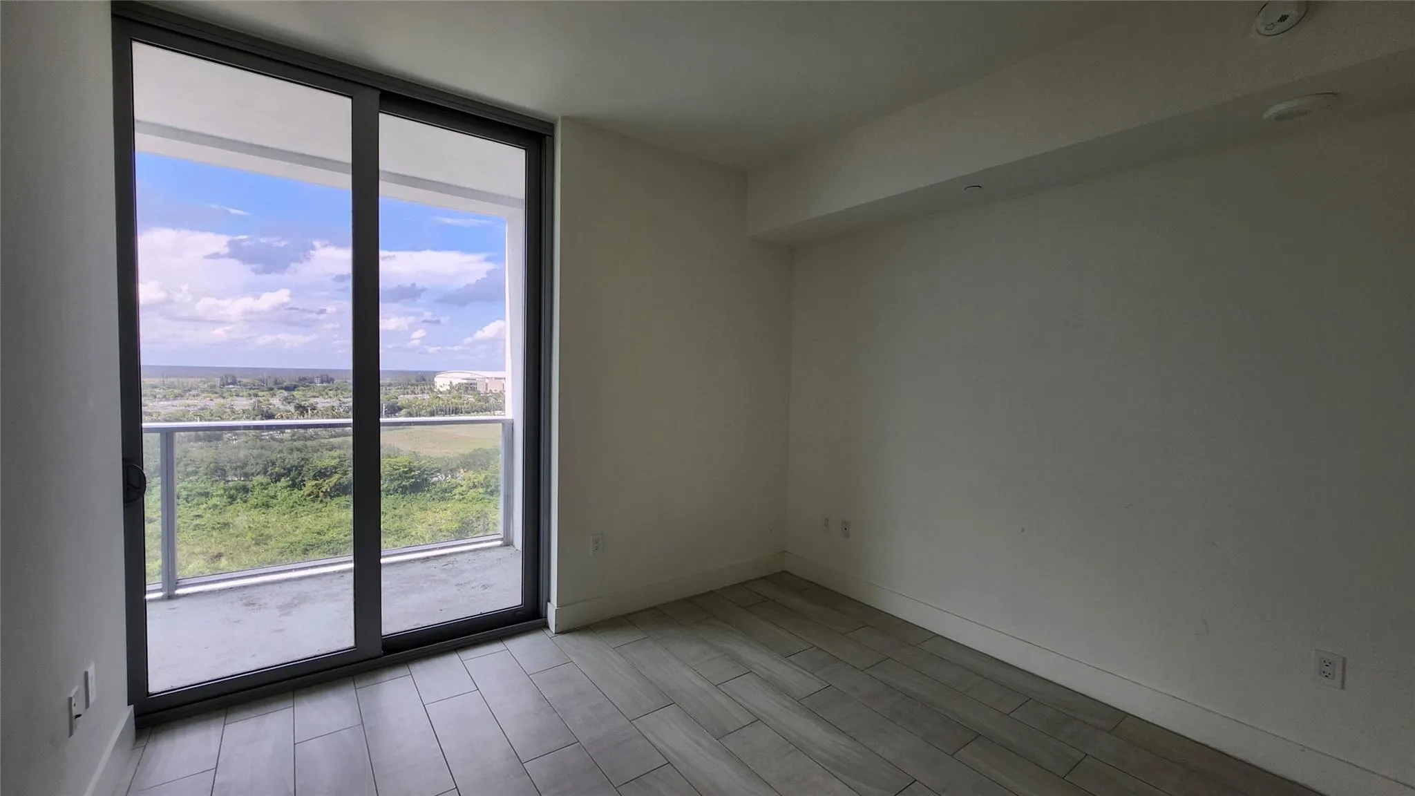 2000 Metropica Way, #1501