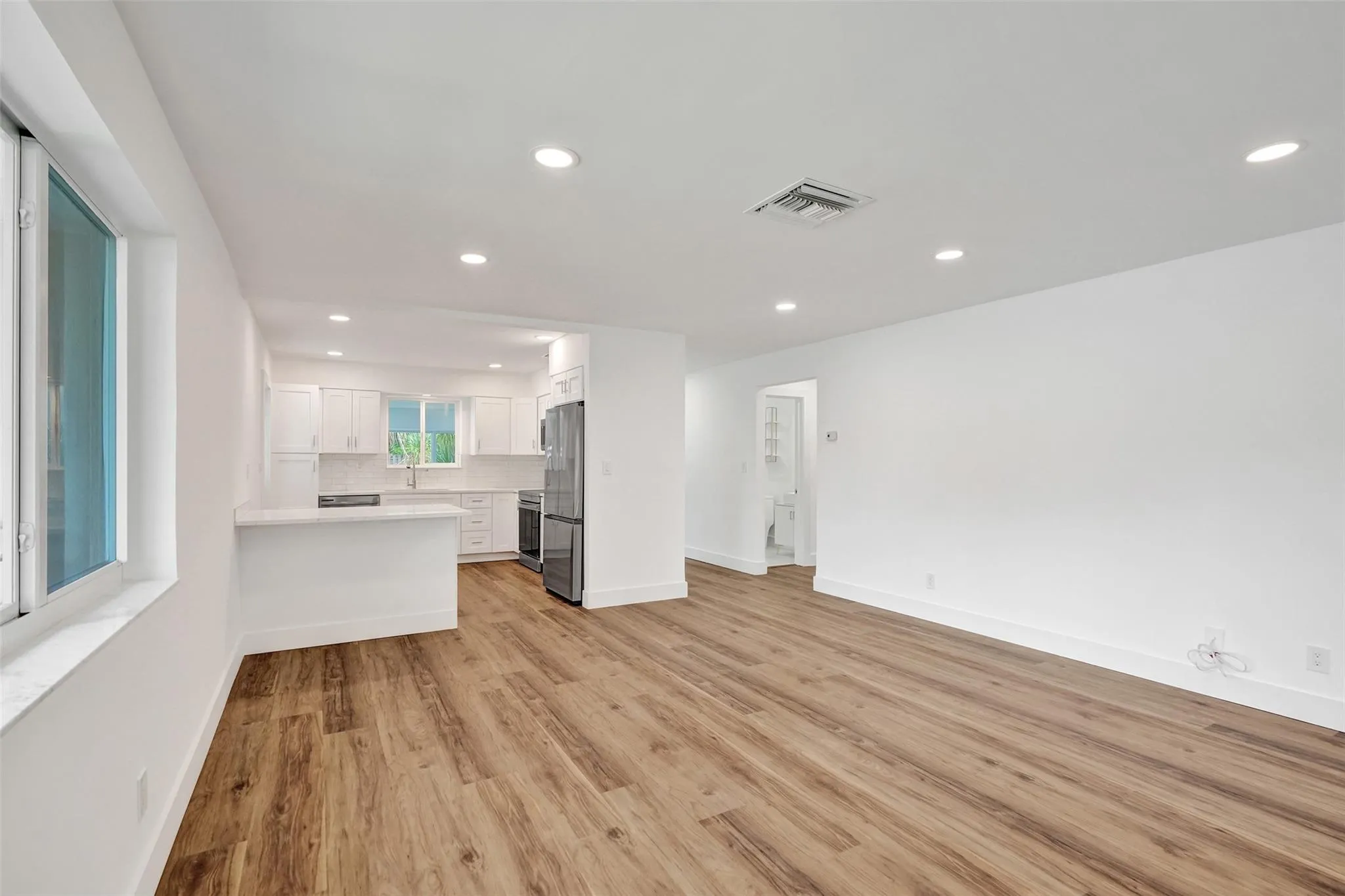 3821 NW 3rd Ave