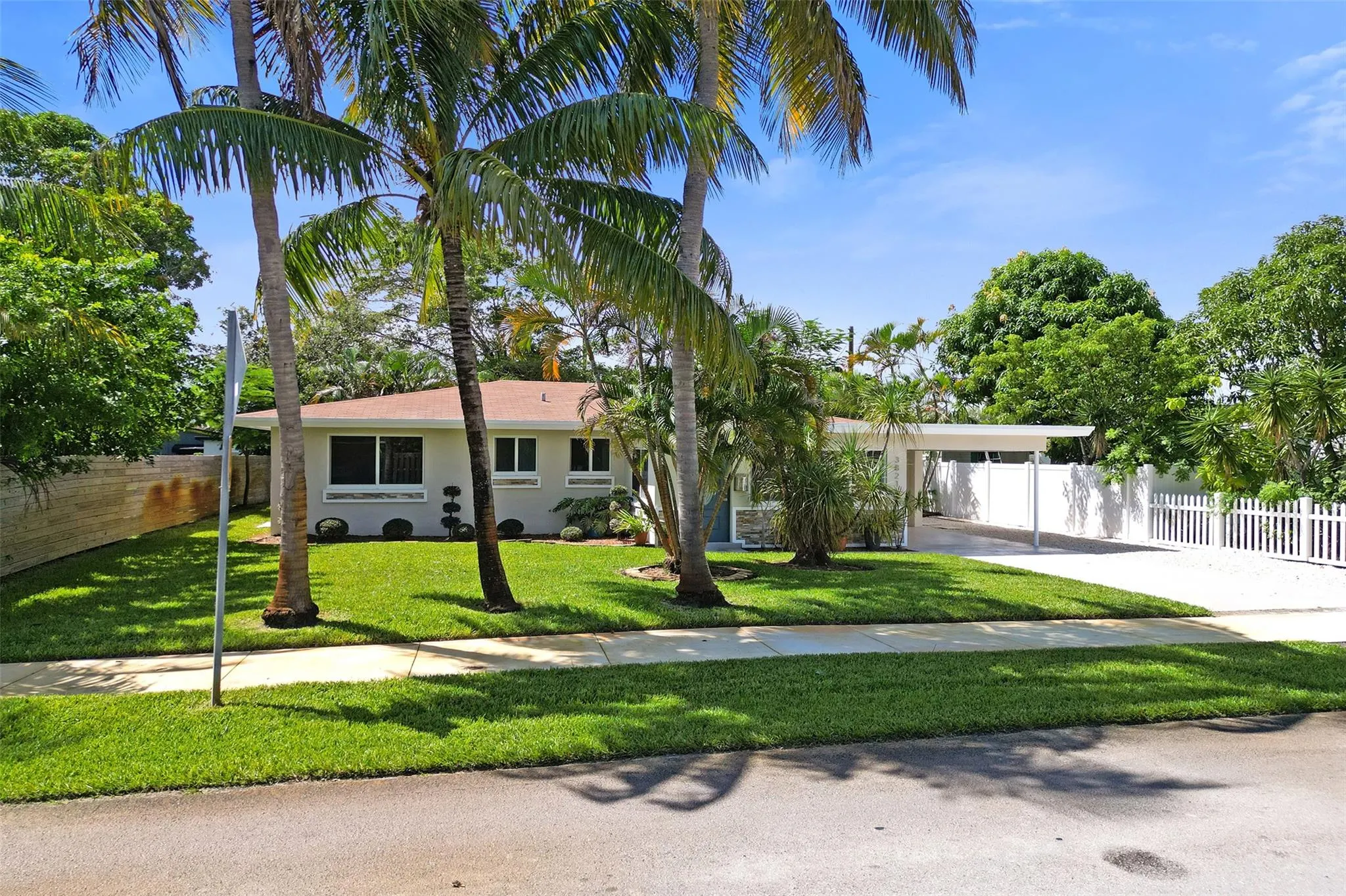 3821 NW 3rd Ave