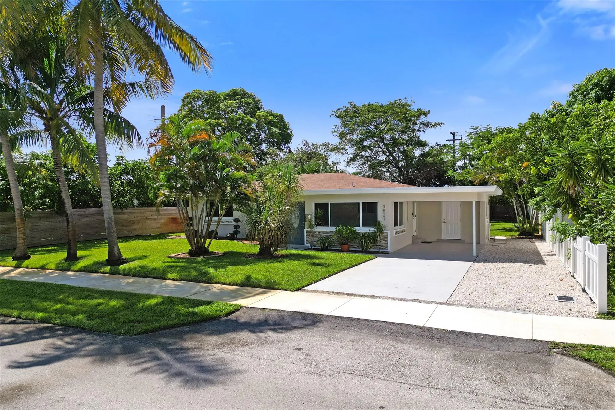 3821 NW 3rd Ave
