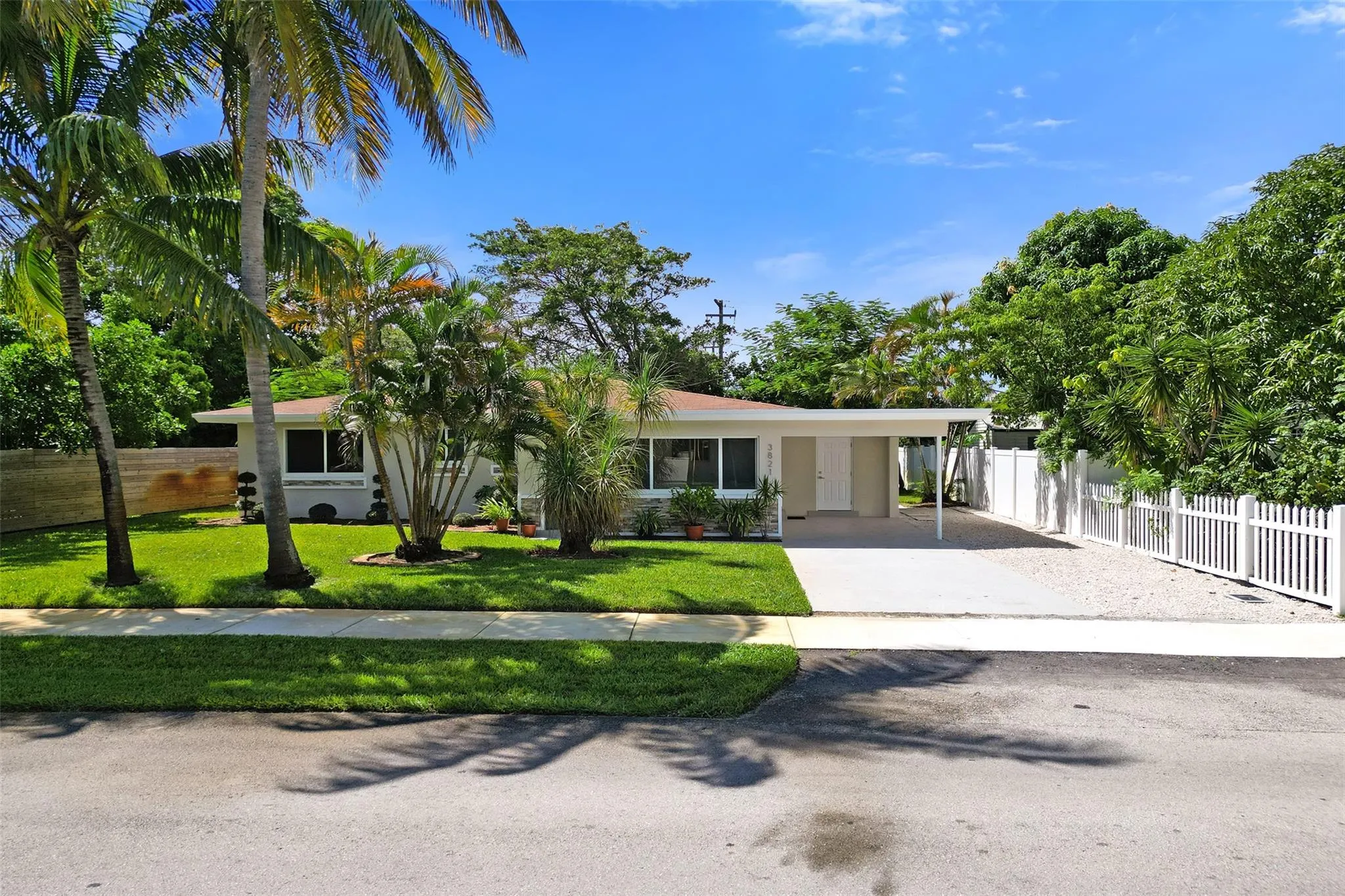 3821 NW 3rd Ave