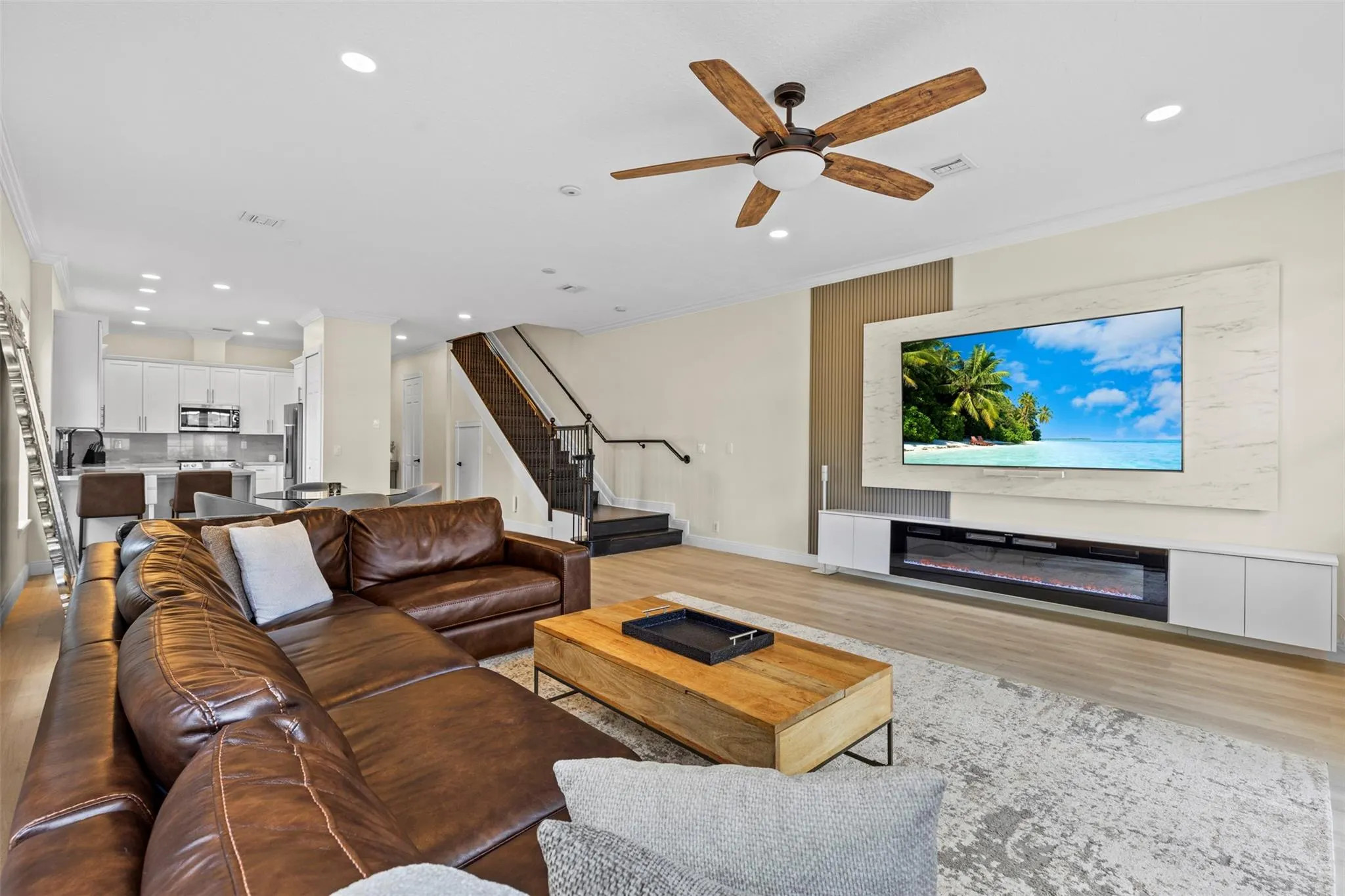 1121 NE 14th Ave
