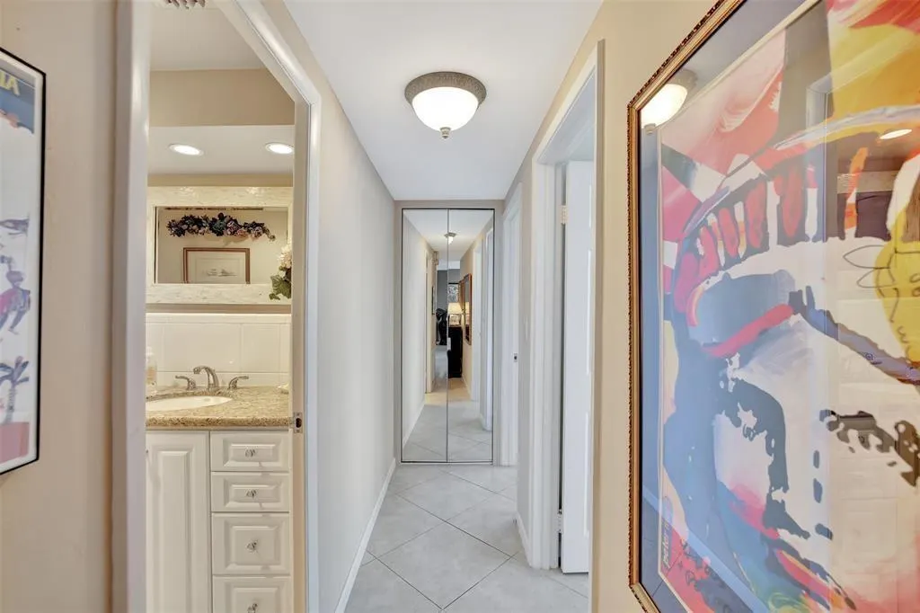 3233 NE 34th St, #505