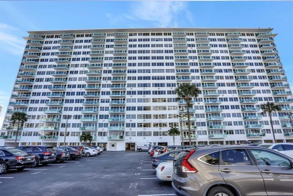 3233 NE 34th St, #505