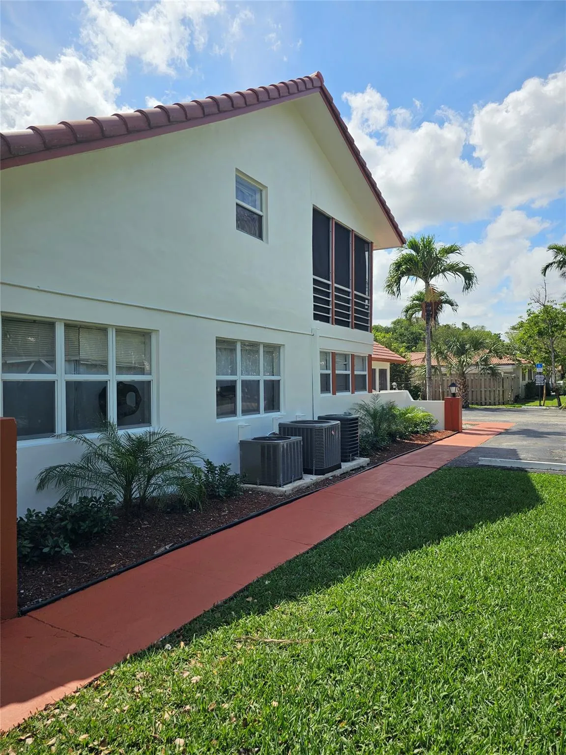 3200 Coral Springs Dr, #109