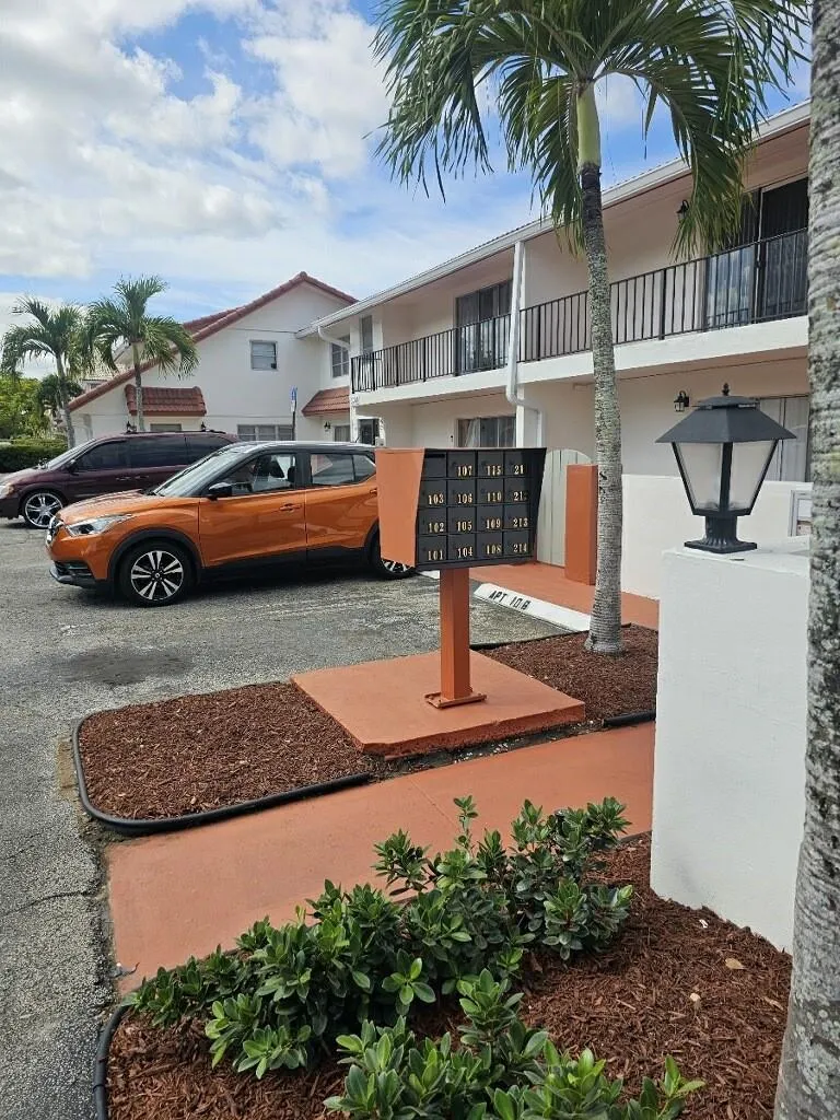 3200 Coral Springs Dr, #109