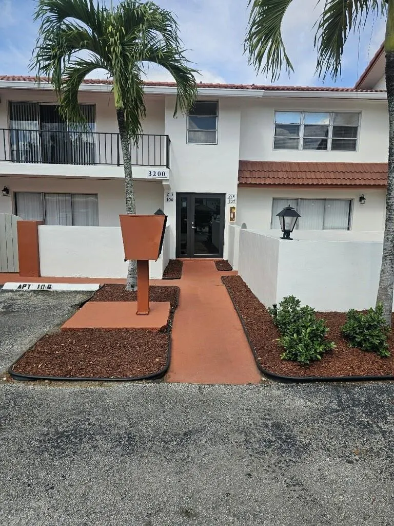3200 Coral Springs Dr, #109
