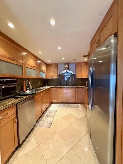 1540 NE Quayside Ter, #D1