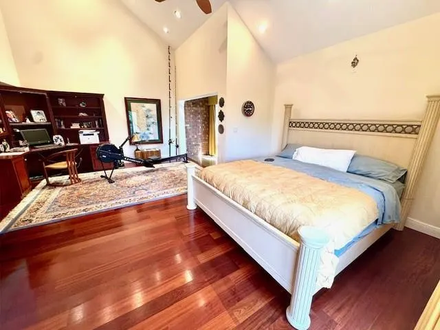 1540 NE Quayside Ter, #D1