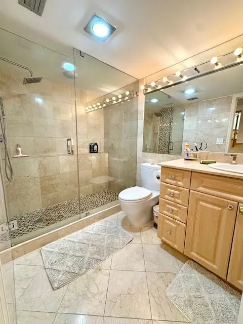 1540 NE Quayside Ter, #D1