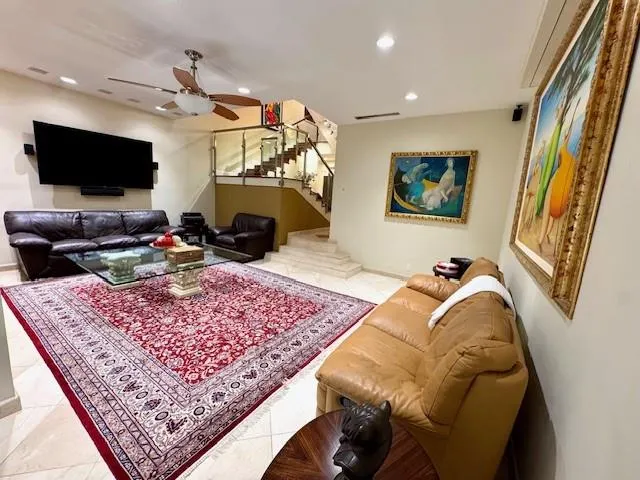 1540 NE Quayside Ter, #D1