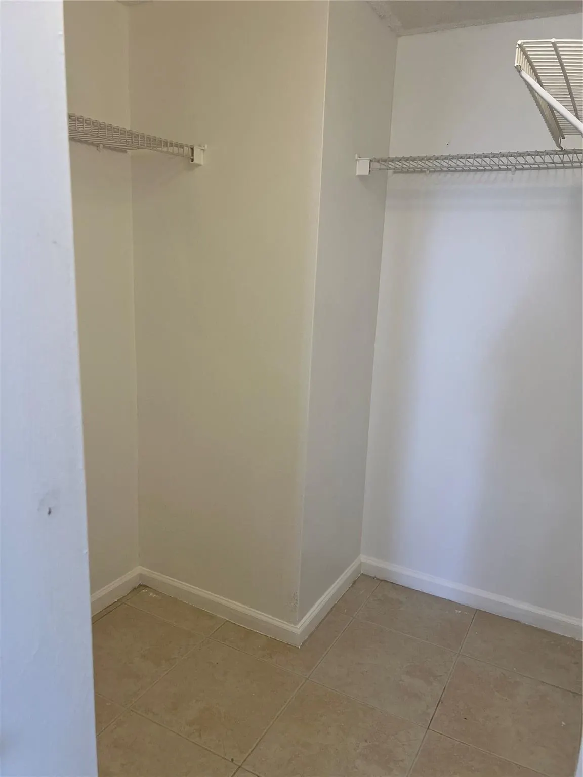 2457 NW 56th Ave, #4-201