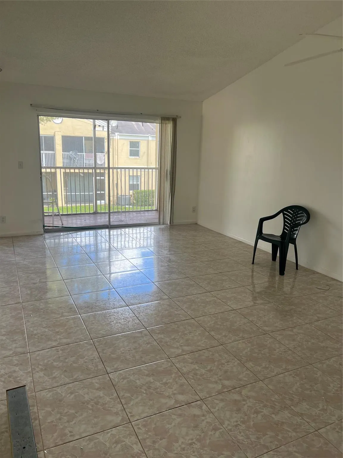 2457 NW 56th Ave, #4-201