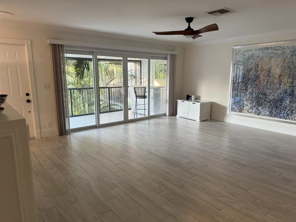 2920 Florida Blvd, #215