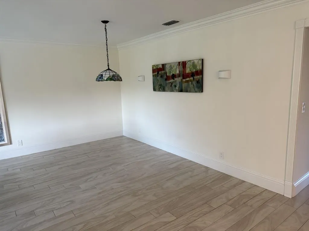 2920 Florida Blvd, #215