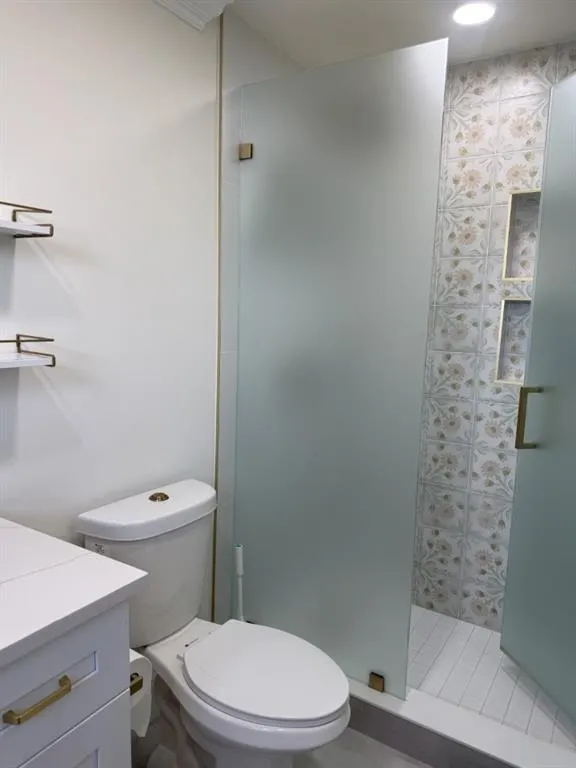 2920 Florida Blvd, #215