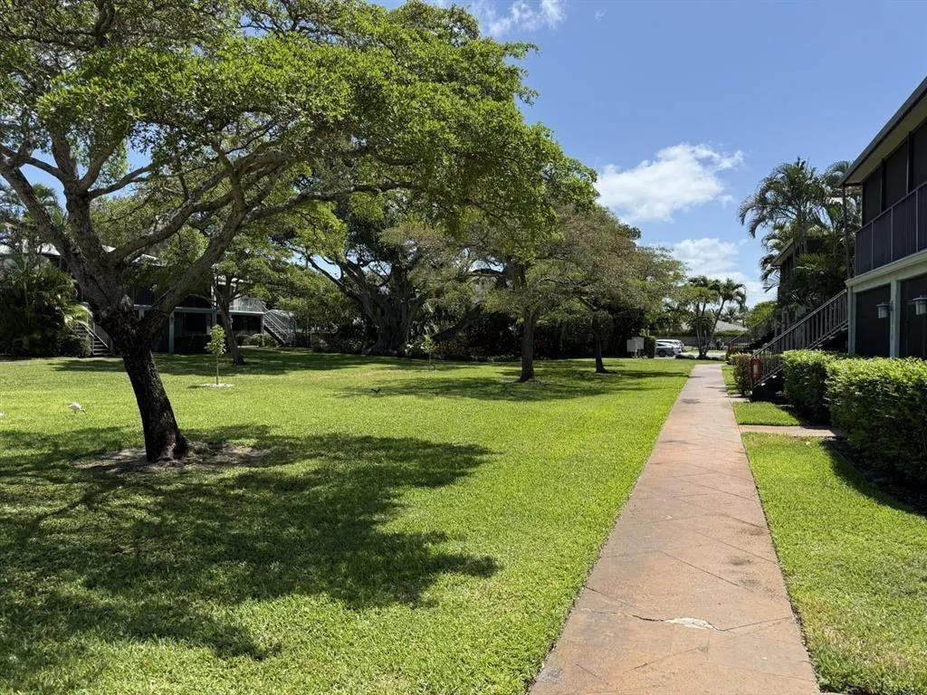 2920 Florida Blvd, #215