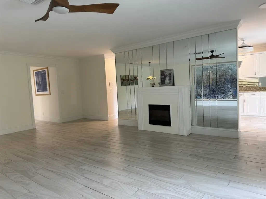 2920 Florida Blvd, #215