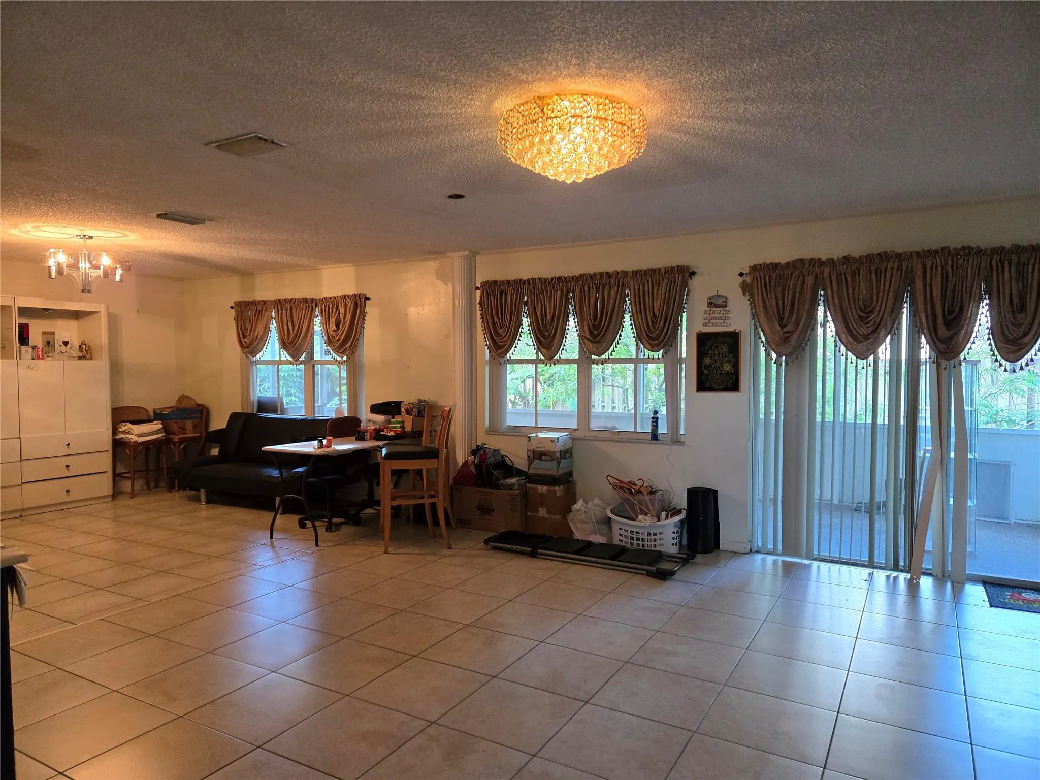 6256 Harbor Bnd