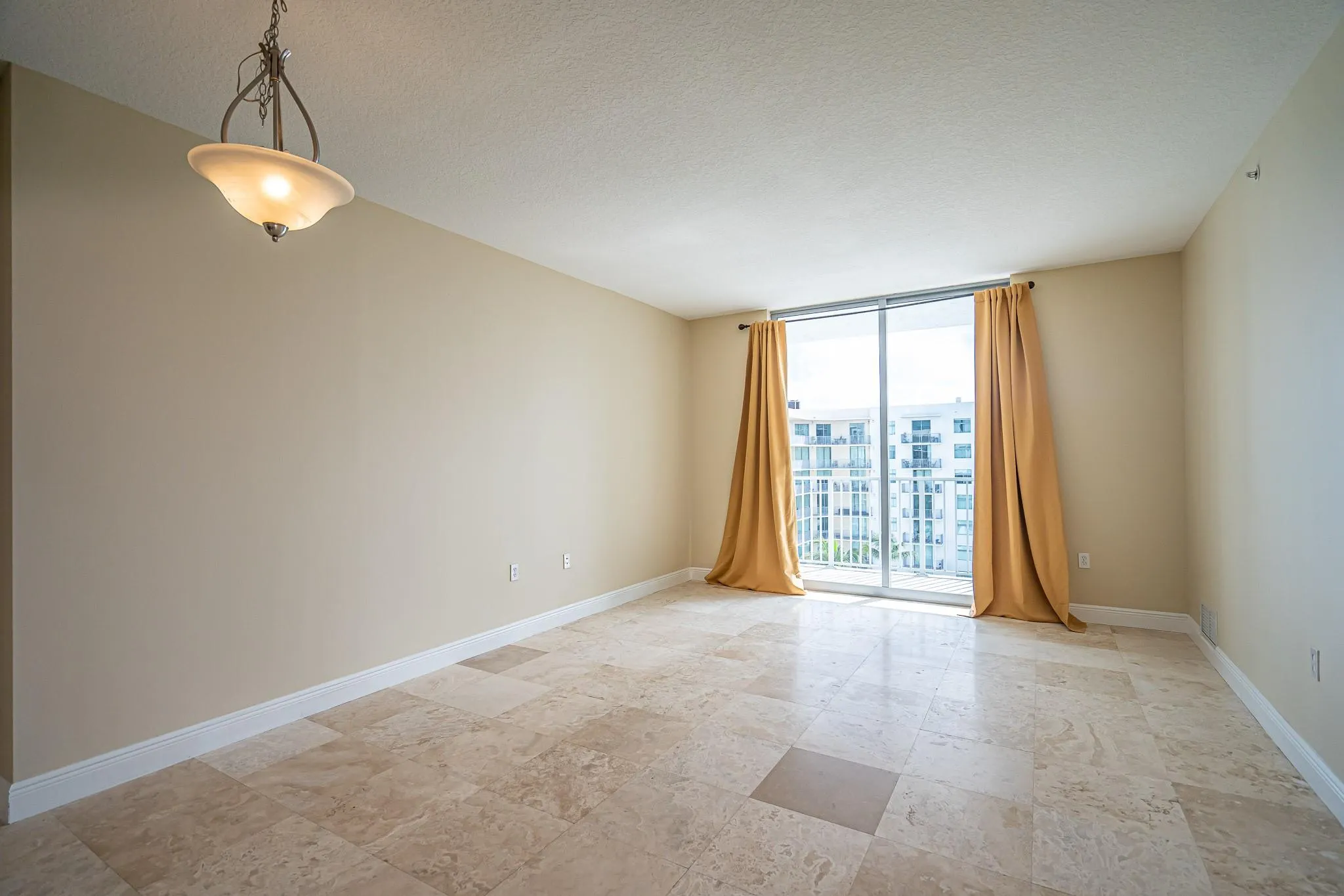 140 S Dixie Hwy, #902
