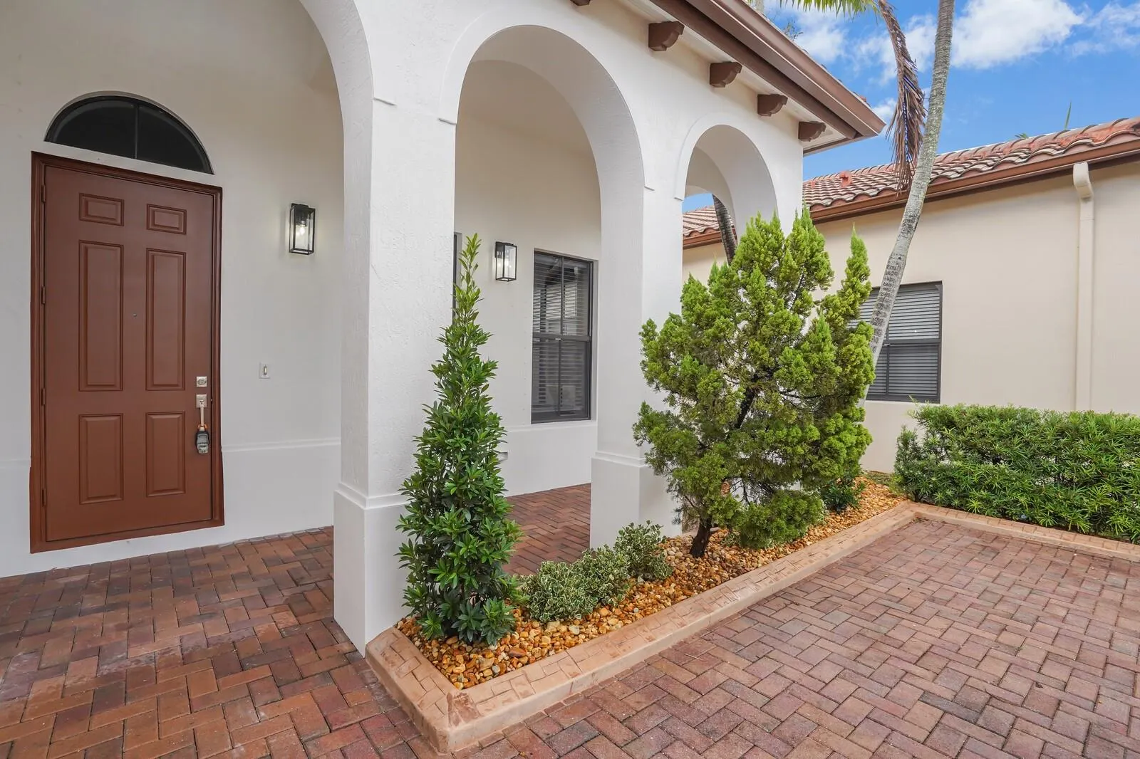 8504 NW 37th Ct