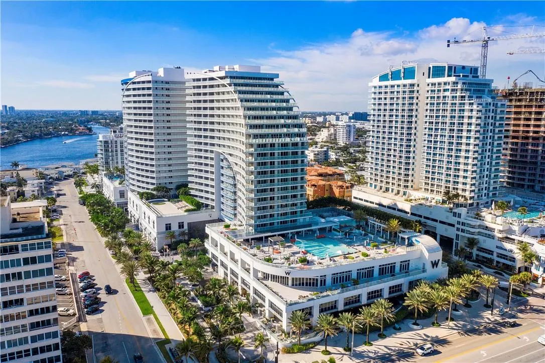 3101 Bayshore Dr