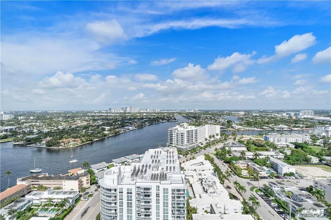 3101 Bayshore Dr