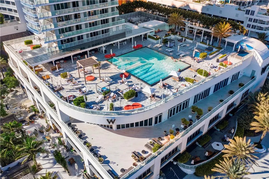 3101 Bayshore Dr