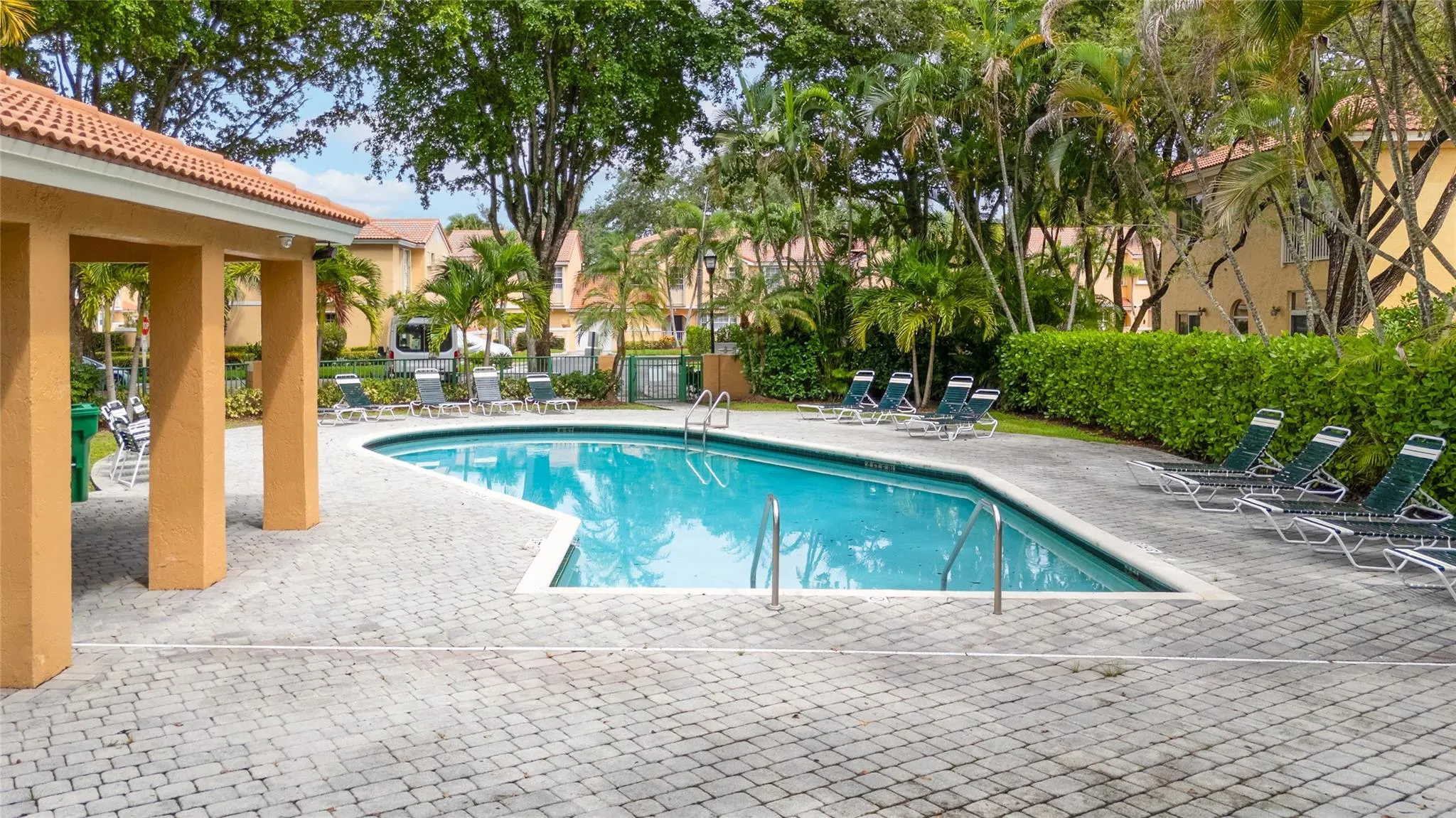 11311 Lakeview Drive, #7n