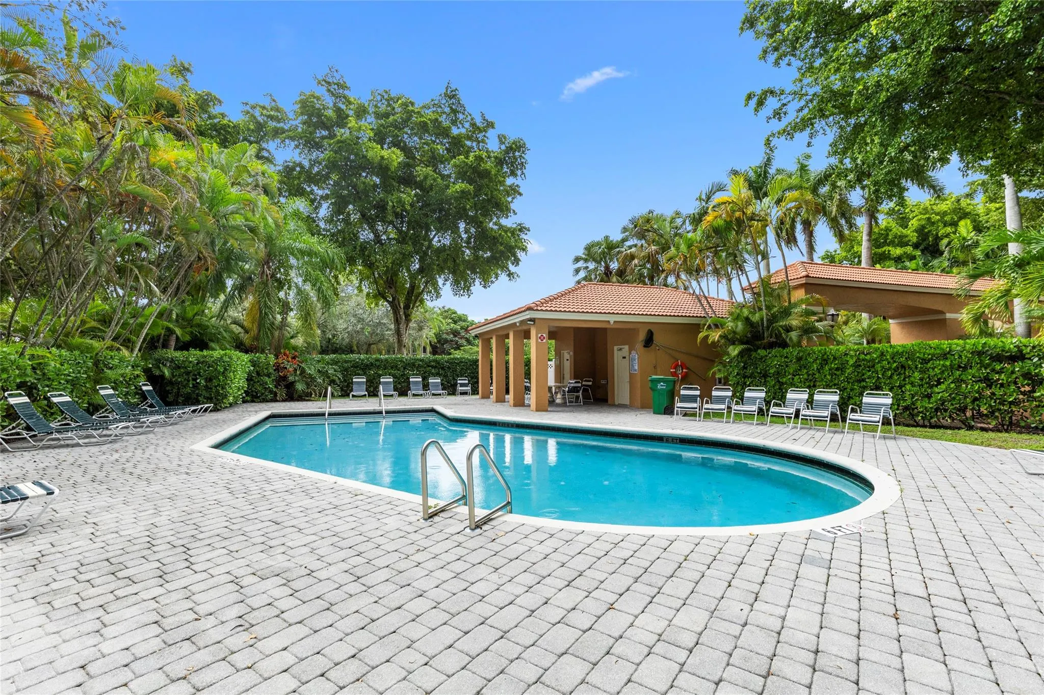 11311 Lakeview Drive, #7n