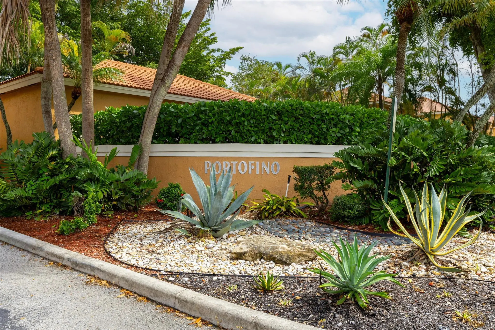 11311 Lakeview Drive, #7n
