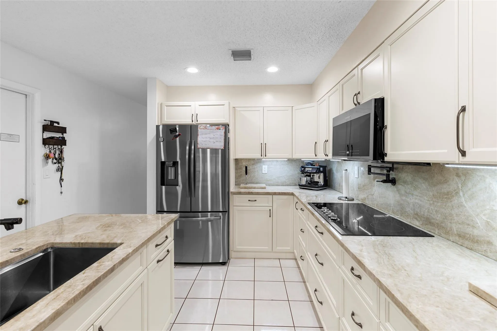 11311 Lakeview Drive, #7n