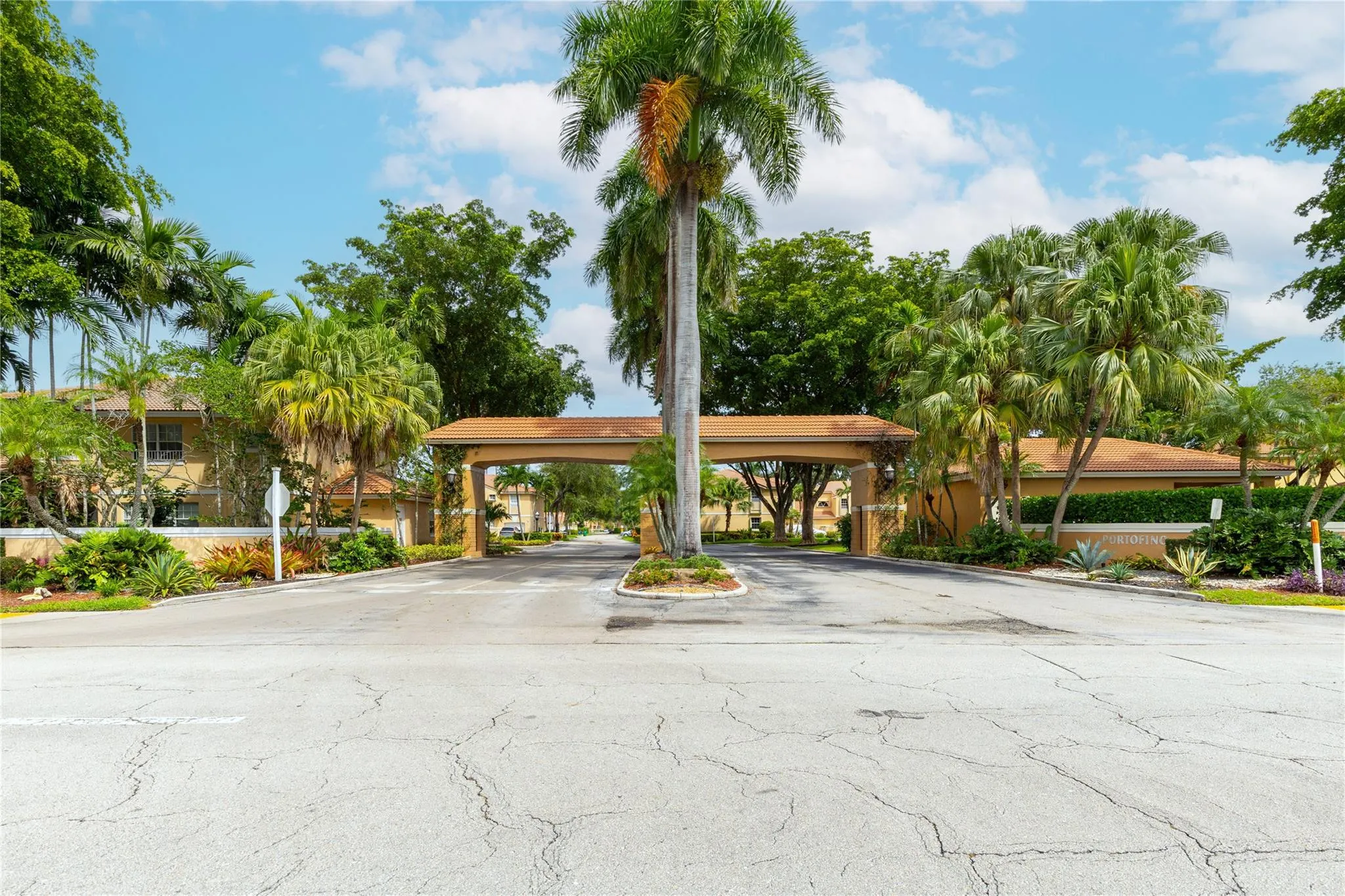 11311 Lakeview Drive, #7n