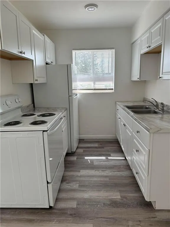 300 SE 9th Ct, #3