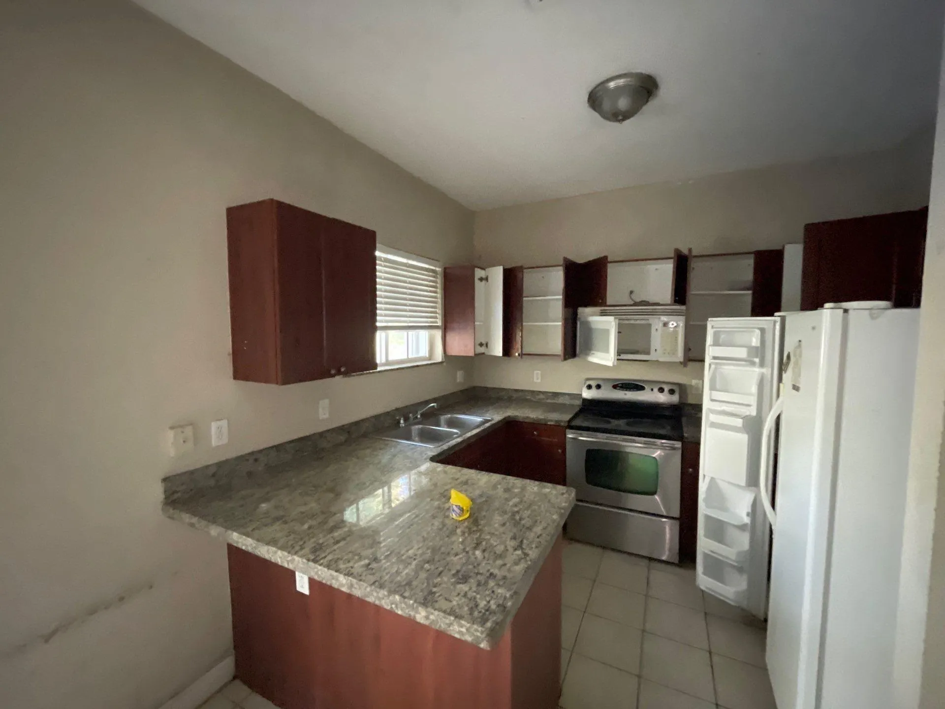 364 NE 25th Pl, #204