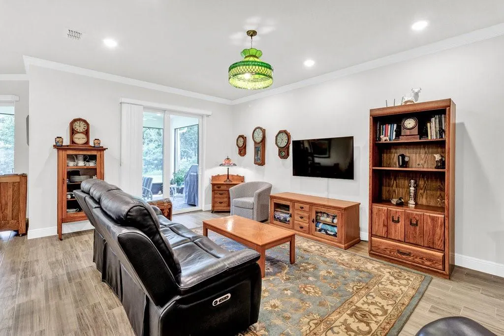 3677 LOBLOLLY SQ