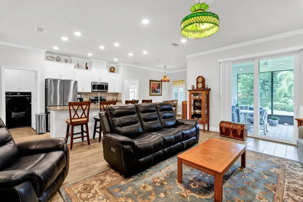 3677 LOBLOLLY SQ