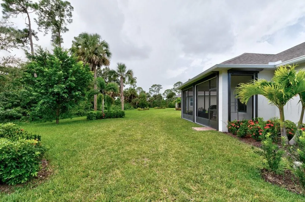 3677 LOBLOLLY SQ