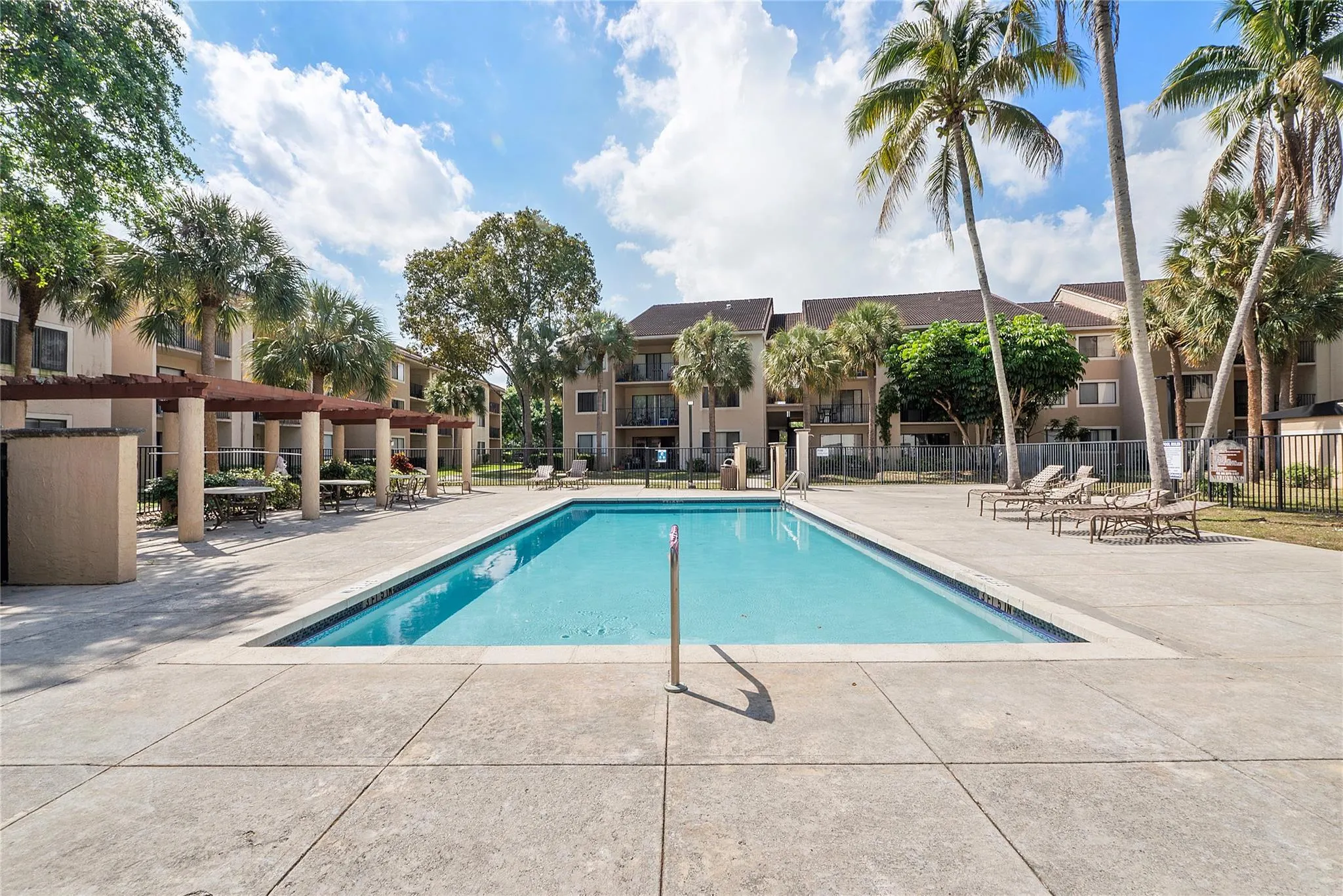 9188 W Atlantic Blvd, #1527