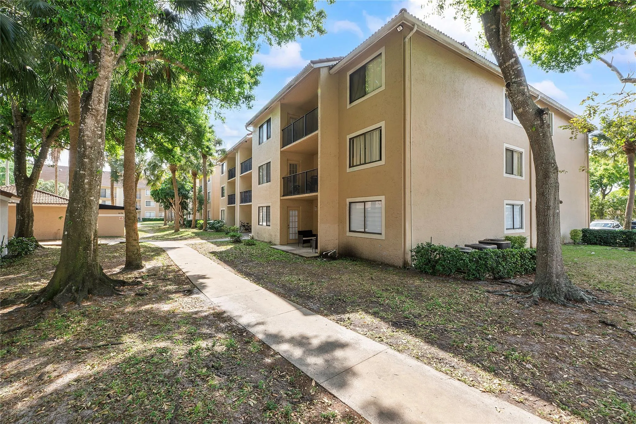 9188 W Atlantic Blvd, #1527